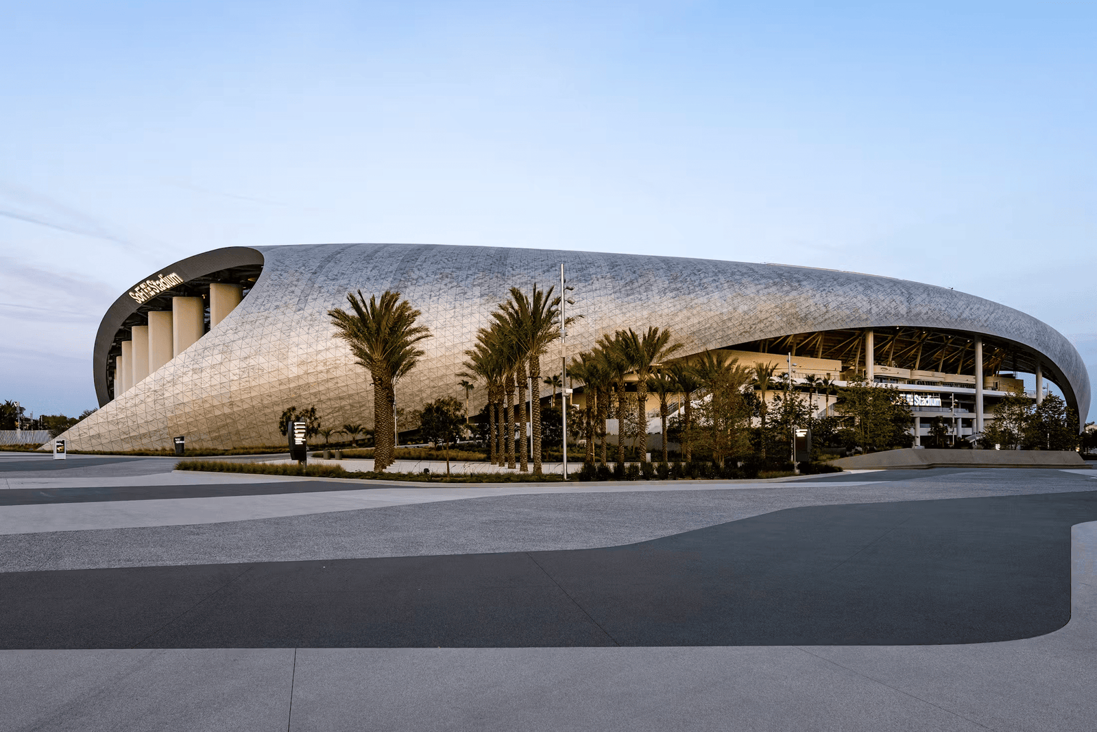 sofi stadium الملعب الأكثر تكلفة في تاريخ الرياضة الحديثة