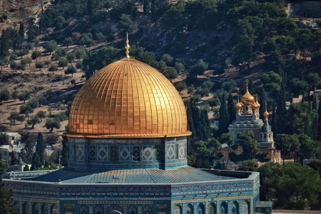 الرخام والفسيفساء والزخرفة في مسجد قبة الصخرة